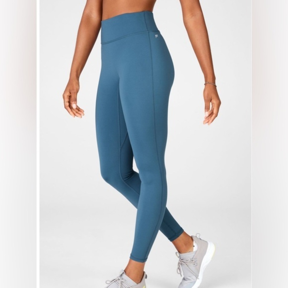 Uec Fabletics Anywhere Motion 360 High Rise Crop … - image 1